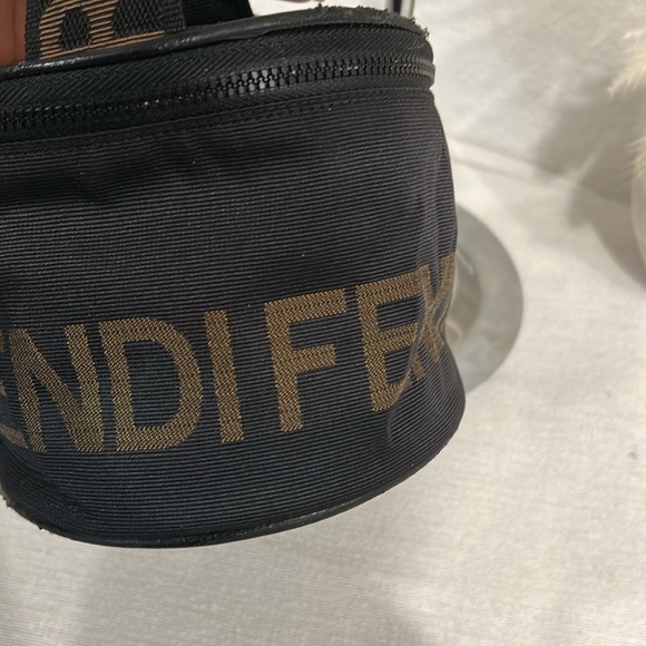 FENDI Vanity Cosmetic Pouch Canvas Black Auth 54858 - Picture 8 of 13